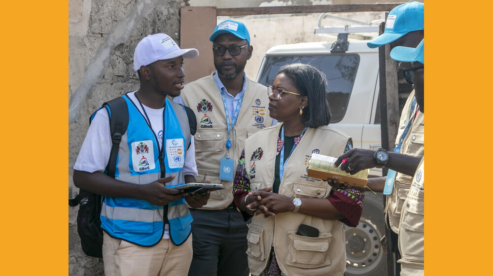 Ndeye Rose Sarr, the UNFPA Country Representative in The Gambia discussing with the census agents