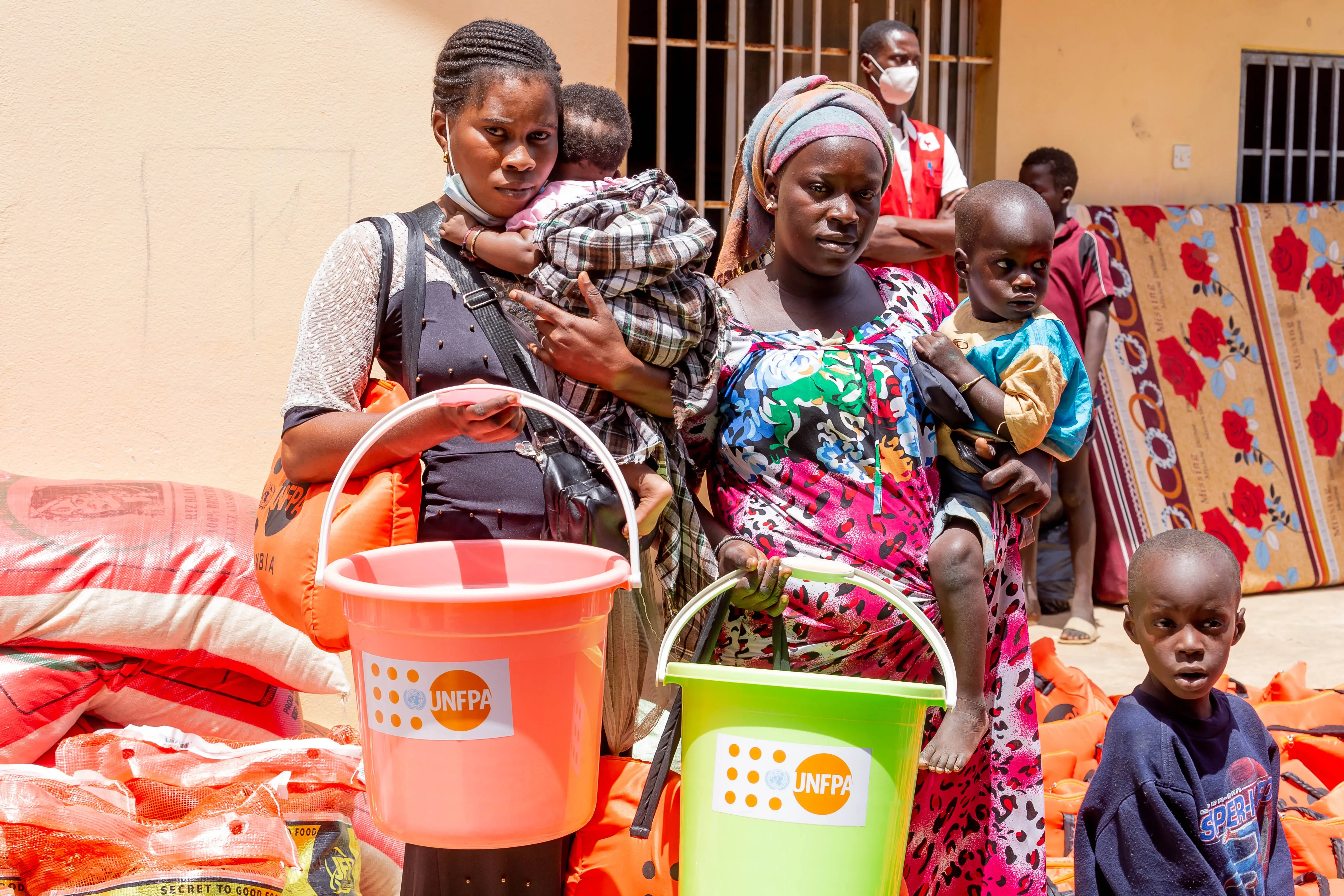 Humanitarian aid presented to IDPs including pregnant women in Batokunku amid Sanyang tensions